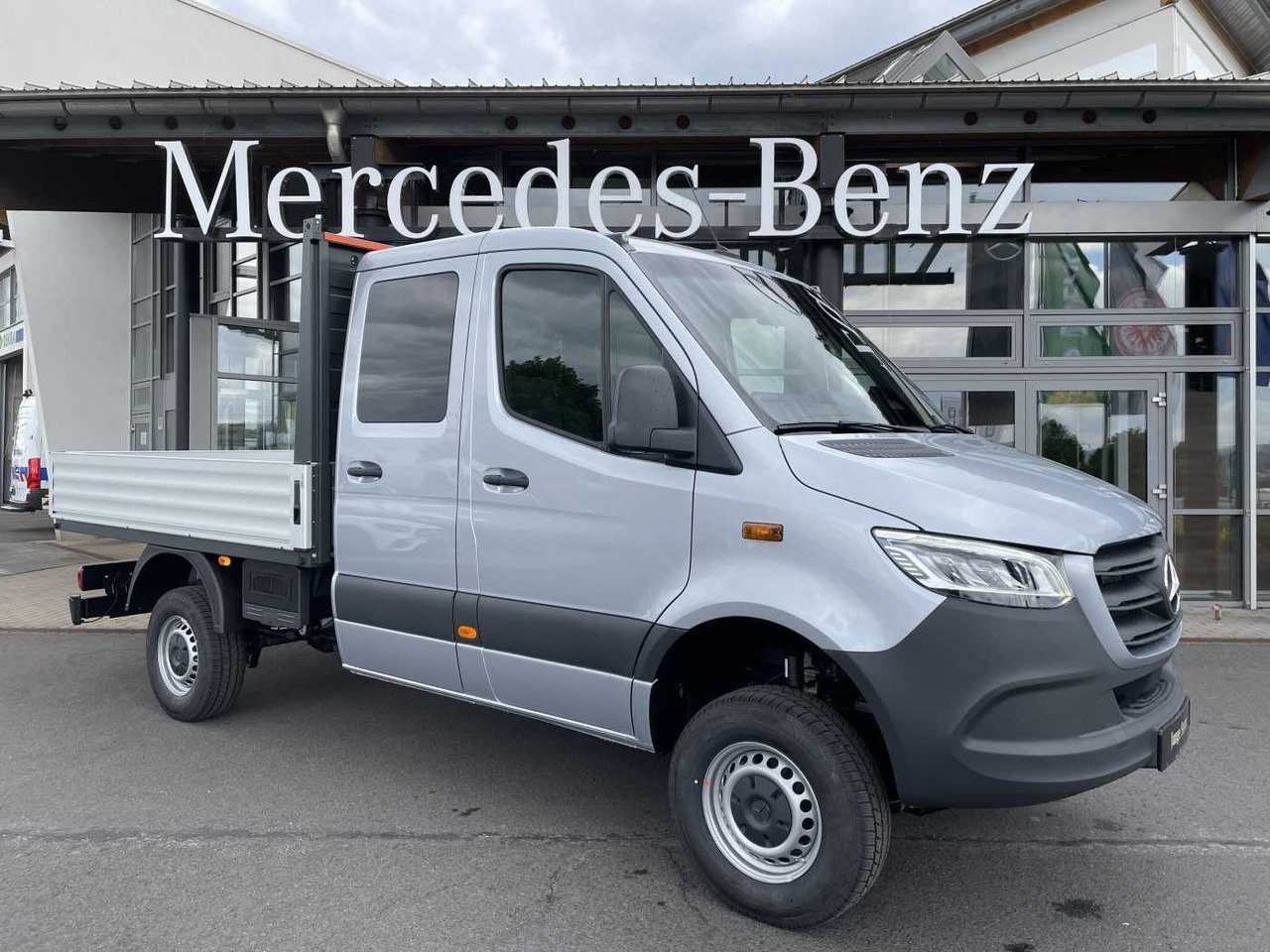 Mercedes-Benz Sprinter 319 CDI 4x4 DoKa Klima Stdheiz AHK LED - Carrinha de caixa aberta: foto 1 Mercedes-Benz Sprinter 319 CDI 4x4 DoKa Klima Stdheiz AHK LED - Carrinha de caixa aberta: foto 1