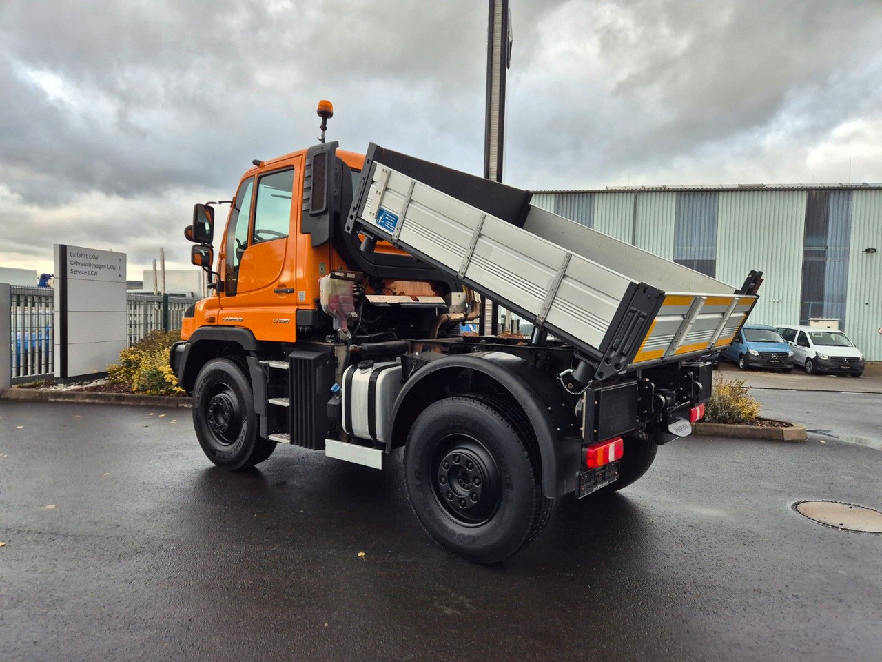 Mercedes-Benz U 218 4x4 Winterdienst, Hydrostat, Zapfwelle - Camião basculante: foto 3 Mercedes-Benz U 218 4x4 Winterdienst, Hydrostat, Zapfwelle - Camião basculante: foto 3