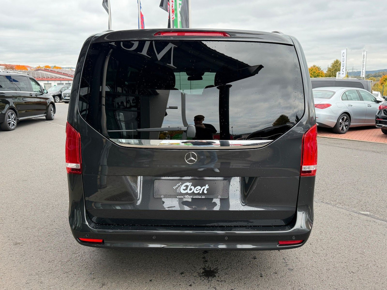 Mercedes-Benz V 250 AVANTGARDE ED AHK Tisch 6Sitze - Furgão de passageiros: foto 5 Mercedes-Benz V 250 AVANTGARDE ED AHK Tisch 6Sitze - Furgão de passageiros: foto 5