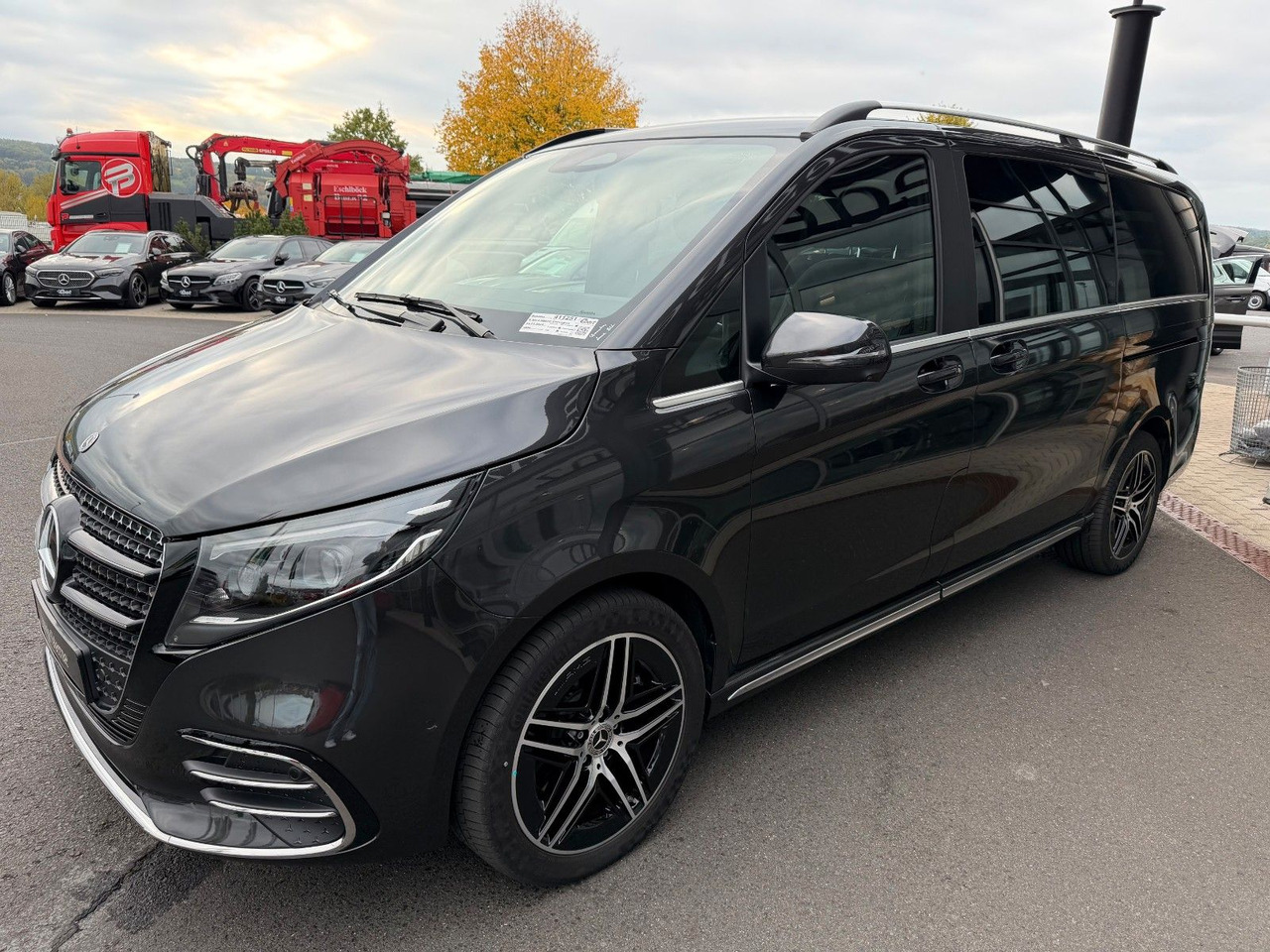 Mercedes-Benz V 300 d 4MATIC EXCLUSIVE AMG Panorama Standheiz - Furgão de passageiros: foto 3 Mercedes-Benz V 300 d 4MATIC EXCLUSIVE AMG Panorama Standheiz - Furgão de passageiros: foto 3