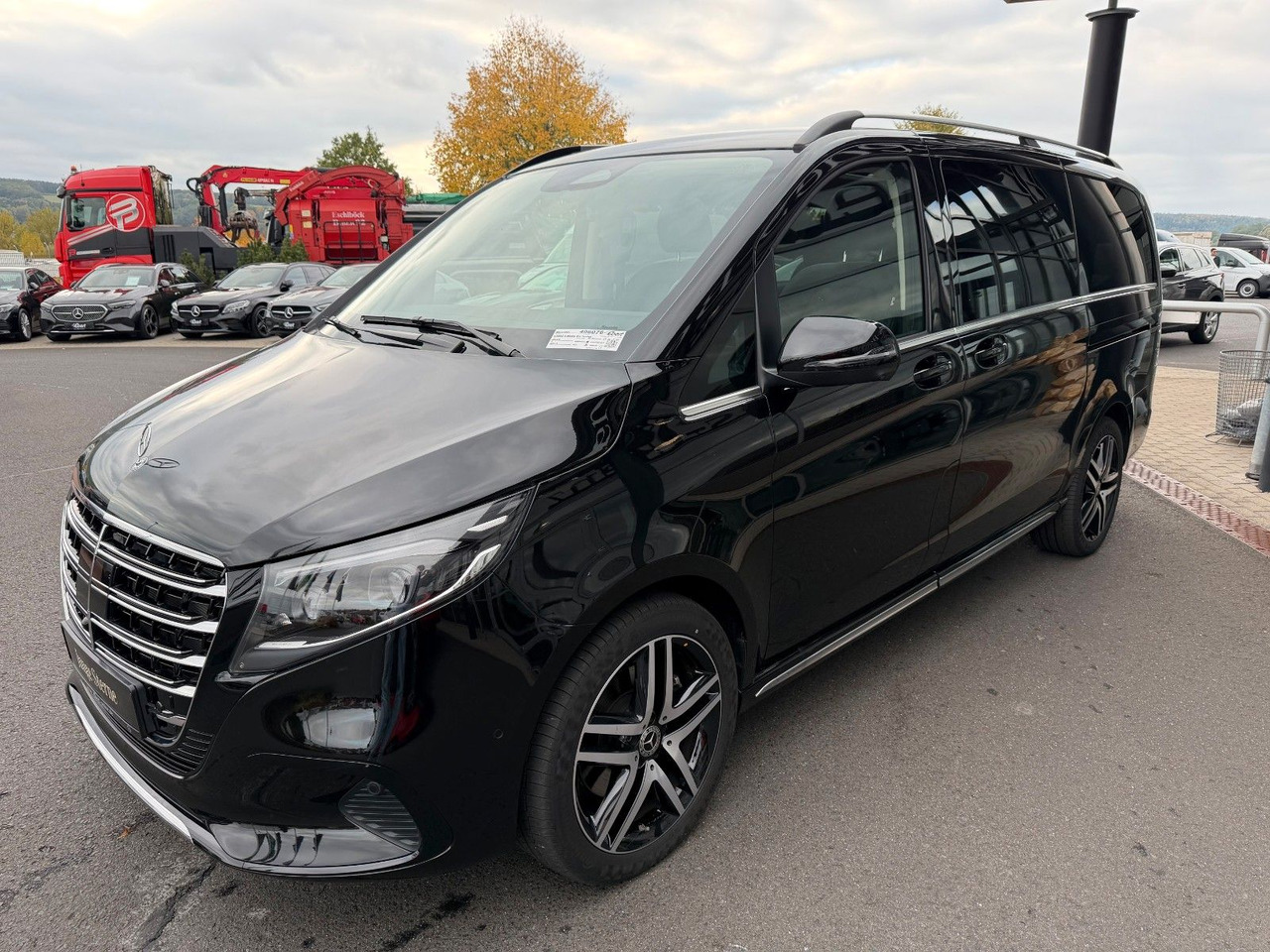 Mercedes-Benz V 300 d 4MATIC EXCLUSIVE Luxus-Sitze AHK2,5to - Carrinha: foto 3 Mercedes-Benz V 300 d 4MATIC EXCLUSIVE Luxus-Sitze AHK2,5to - Carrinha: foto 3