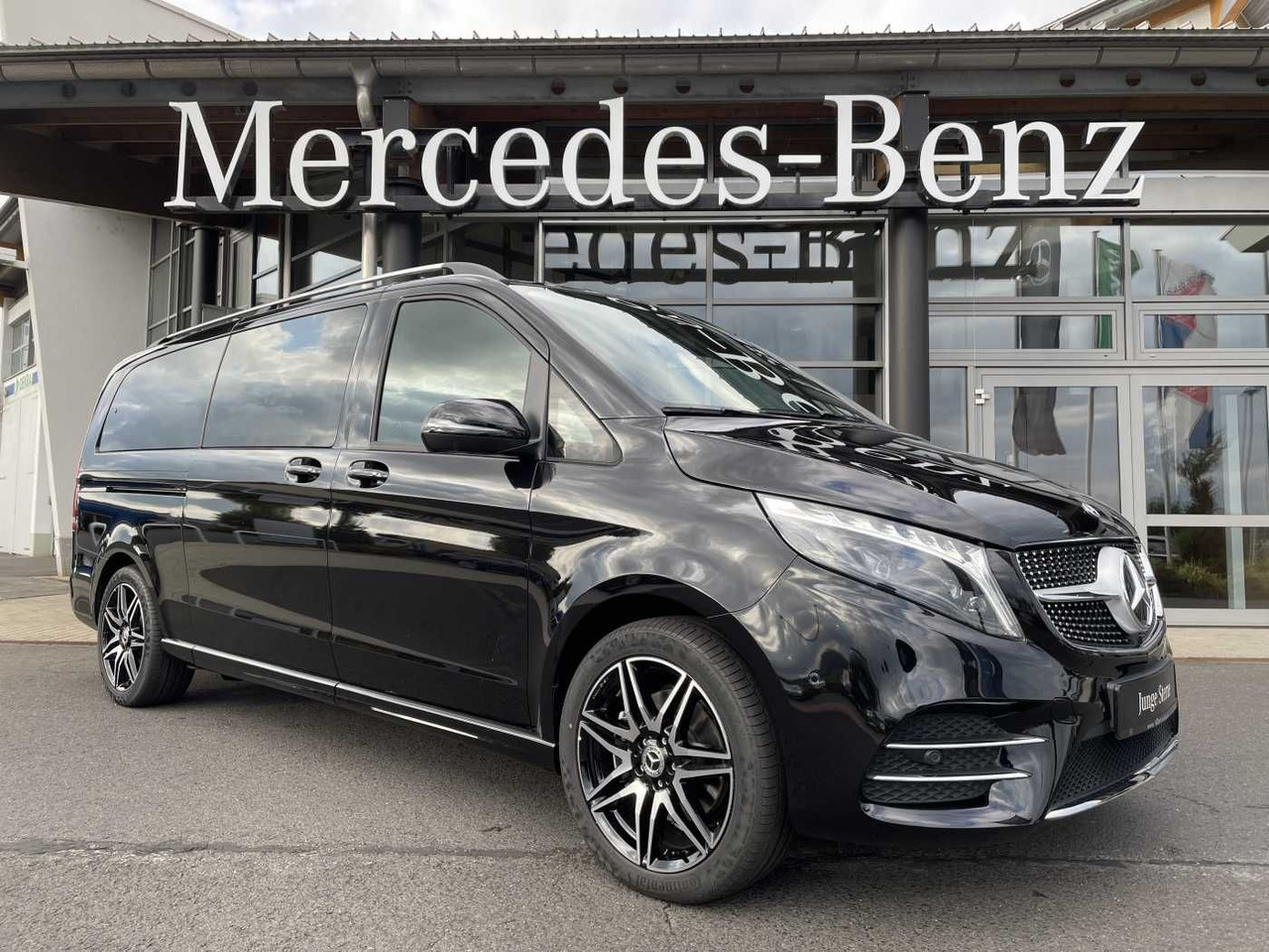 Mercedes-Benz V 300 d AVA 4MATIC AMG Kühlschrank AIRMATIC - Furgão de passageiros: foto 1 Mercedes-Benz V 300 d AVA 4MATIC AMG Kühlschrank AIRMATIC - Furgão de passageiros: foto 1