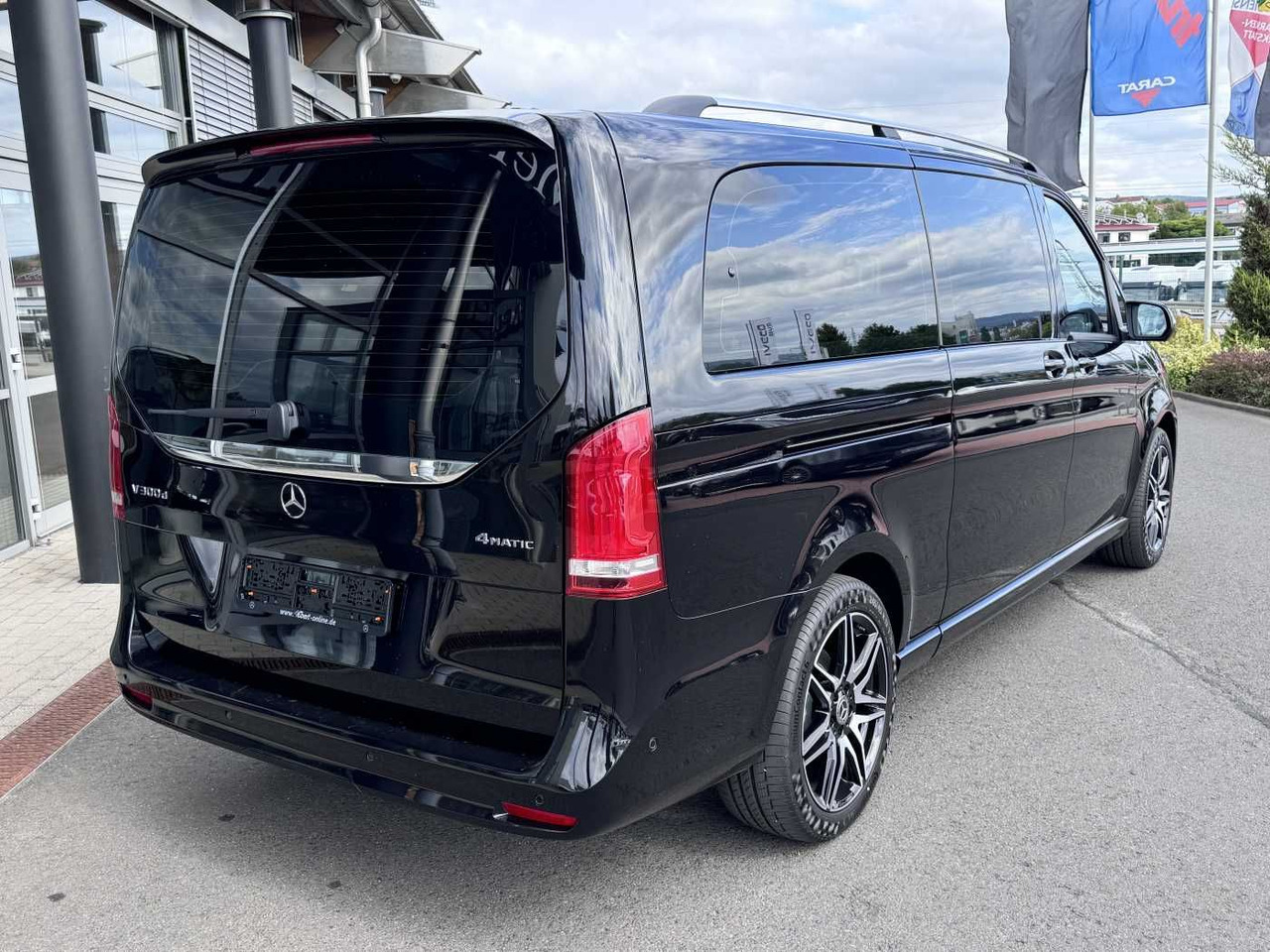 Mercedes-Benz V 300 d AVA AMG 4MATIC AIRMATIC Sitzklima el Tür - Furgão de passageiros: foto 4 Mercedes-Benz V 300 d AVA AMG 4MATIC AIRMATIC Sitzklima el Tür - Furgão de passageiros: foto 4