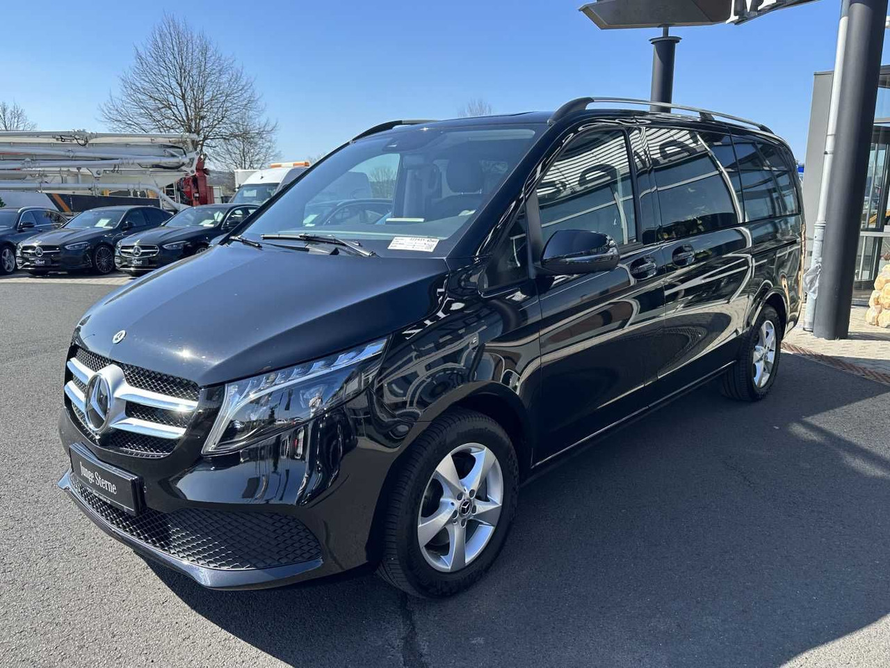 Mercedes-Benz V 300 d AVA ED 4MATIC AHK2,5to Standheiz 360Kam - Furgão de passageiros: foto 3 Mercedes-Benz V 300 d AVA ED 4MATIC AHK2,5to Standheiz 360Kam - Furgão de passageiros: foto 3