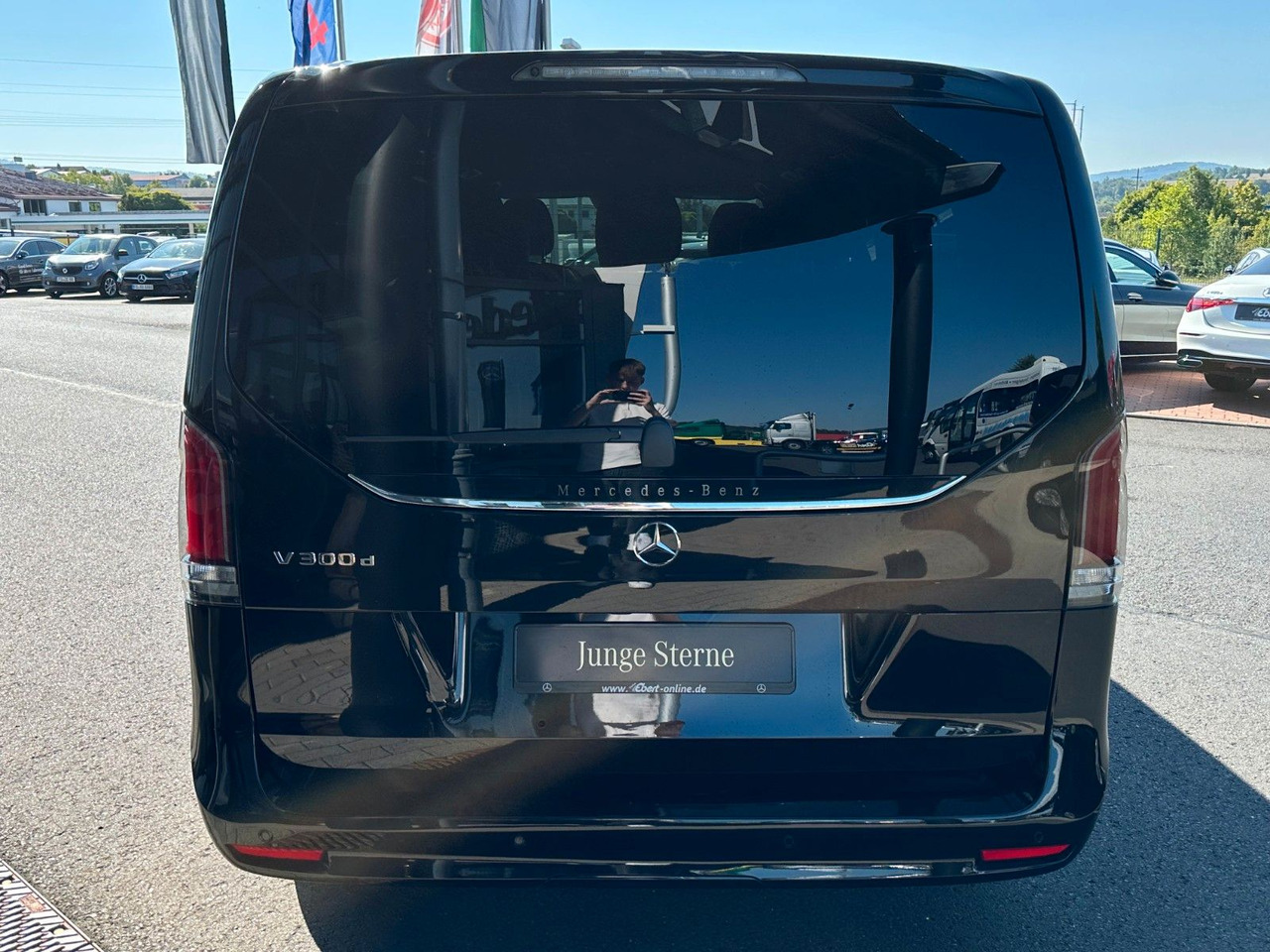 Mercedes-Benz V 300 d AVANTGARDE Extralang 360Kamera 8Sitze - Carrinha: foto 5 Mercedes-Benz V 300 d AVANTGARDE Extralang 360Kamera 8Sitze - Carrinha: foto 5
