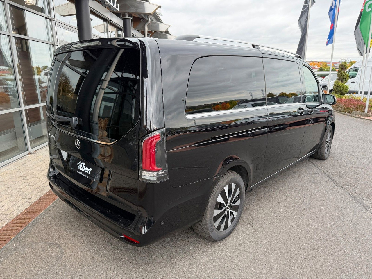 Mercedes-Benz V 300 d AVANTGARDE Extralang 360Kamera Standh - Carrinha: foto 4 Mercedes-Benz V 300 d AVANTGARDE Extralang 360Kamera Standh - Carrinha: foto 4
