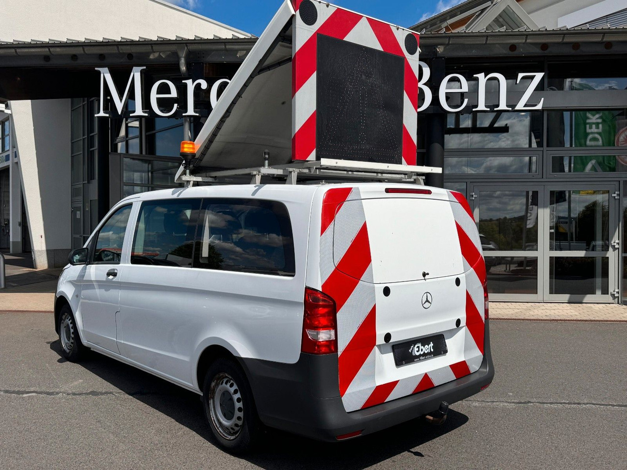 Mercedes-Benz Vito 111 CDI Tourer Begleitfahrzeug BF3+ / WVZ - Furgão de passageiros: foto 1 Mercedes-Benz Vito 111 CDI Tourer Begleitfahrzeug BF3+ / WVZ - Furgão de passageiros: foto 1