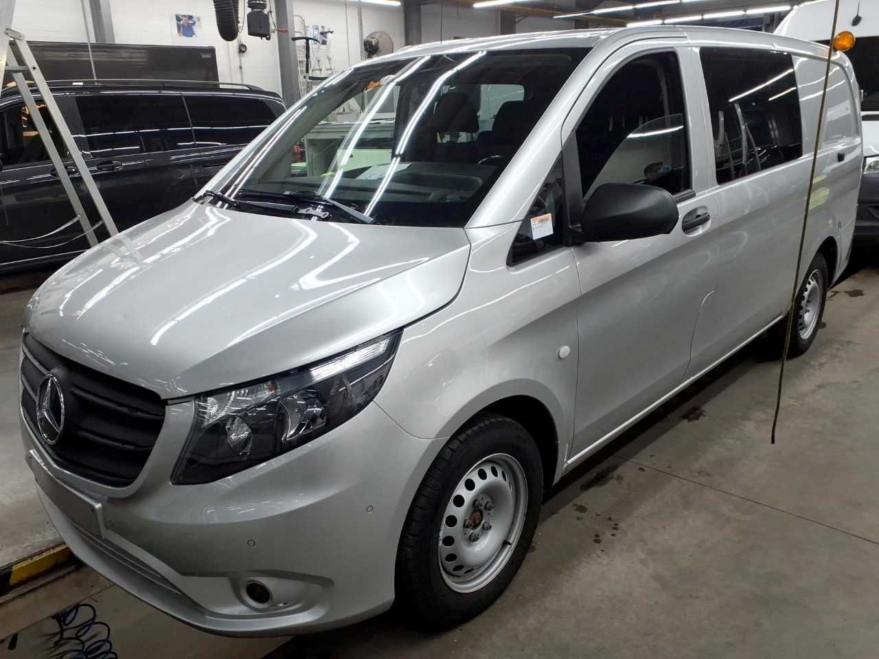Mercedes-Benz Vito 114 CDI Mixto Regal AHK Klima PARKTRONIC - Furgão compacto: foto 1 Mercedes-Benz Vito 114 CDI Mixto Regal AHK Klima PARKTRONIC - Furgão compacto: foto 1