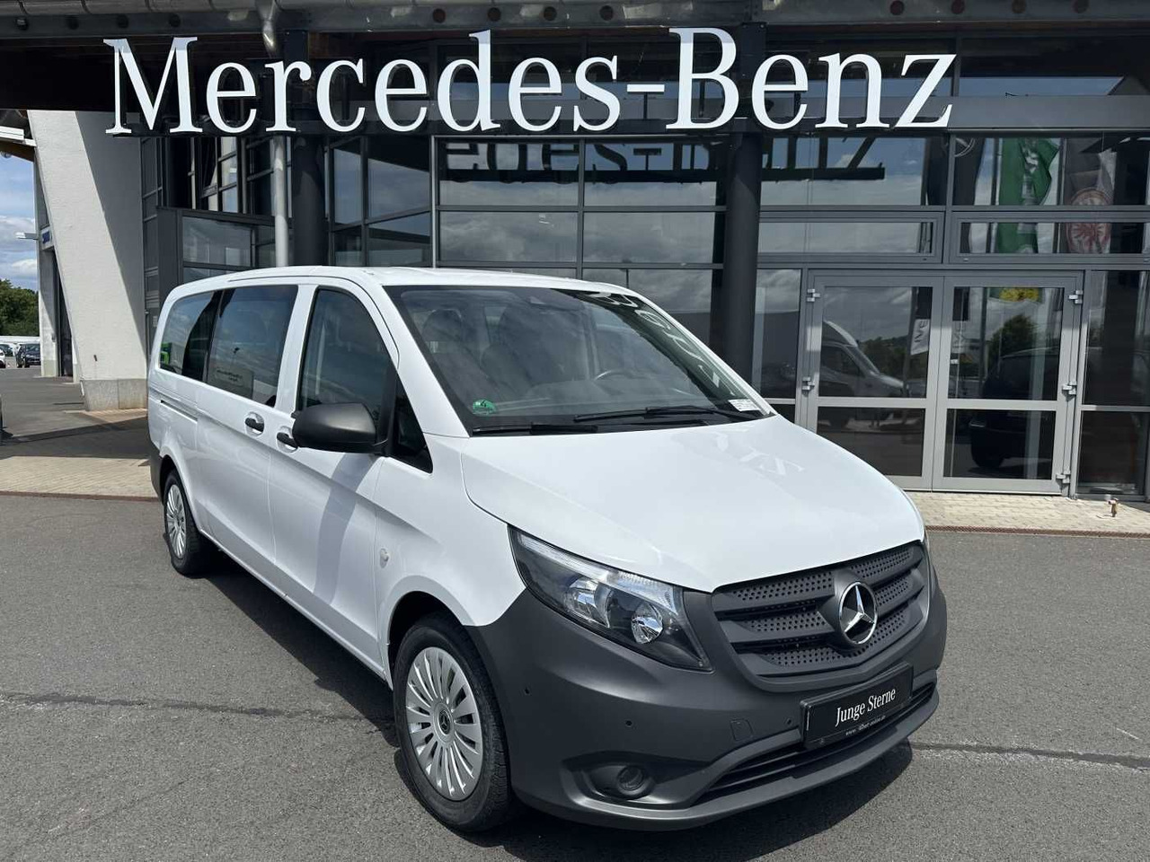 Mercedes-Benz Vito 114 CDI Tourer 9G Klima Audio40 Extralang - Furgão de passageiros: foto 1 Mercedes-Benz Vito 114 CDI Tourer 9G Klima Audio40 Extralang - Furgão de passageiros: foto 1