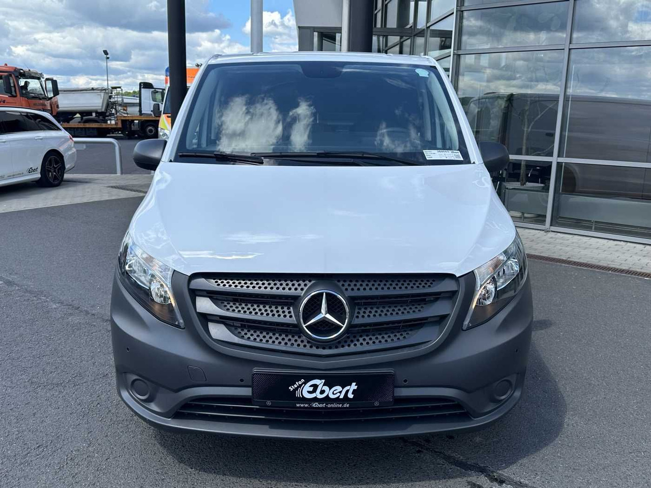 Mercedes-Benz Vito 116 CDI 3430 9G Klima Kamera Navi SHZ Tempo - Furgão compacto: foto 2 Mercedes-Benz Vito 116 CDI 3430 9G Klima Kamera Navi SHZ Tempo - Furgão compacto: foto 2