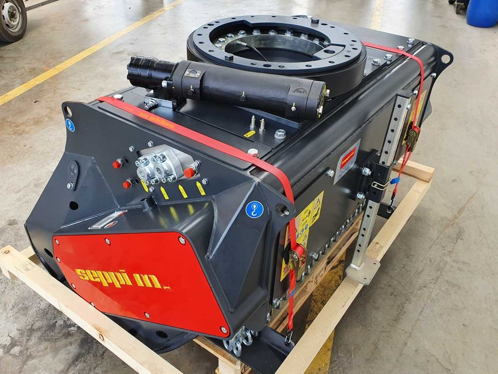 Seppi M. BMS 125 / 13-30t Forstmulcher Drehmotor Seppi M. BMS 125 / 13-30t Forstmulcher Drehmotor - Triturador florestal: foto 5 Seppi M. BMS 125 / 13-30t Forstmulcher Drehmotor Seppi M. BMS 125 / 13-30t Forstmulcher Drehmotor - Triturador florestal: foto 5