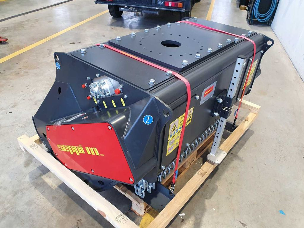 Seppi M. BMS 125 / 13-30t /Forstmulcher/lagernd! - Triturador florestal: foto 5 Seppi M. BMS 125 / 13-30t /Forstmulcher/lagernd! - Triturador florestal: foto 5