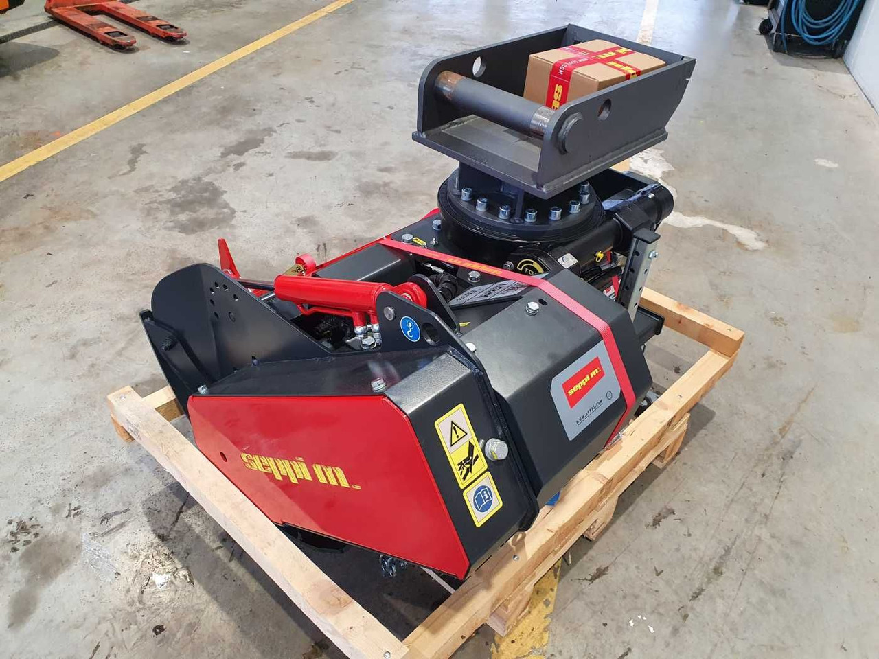 Seppi MINI-BMS 105 Forstmulcher Drehmotor MS08 - Triturador florestal: foto 5 Seppi MINI-BMS 105 Forstmulcher Drehmotor MS08 - Triturador florestal: foto 5