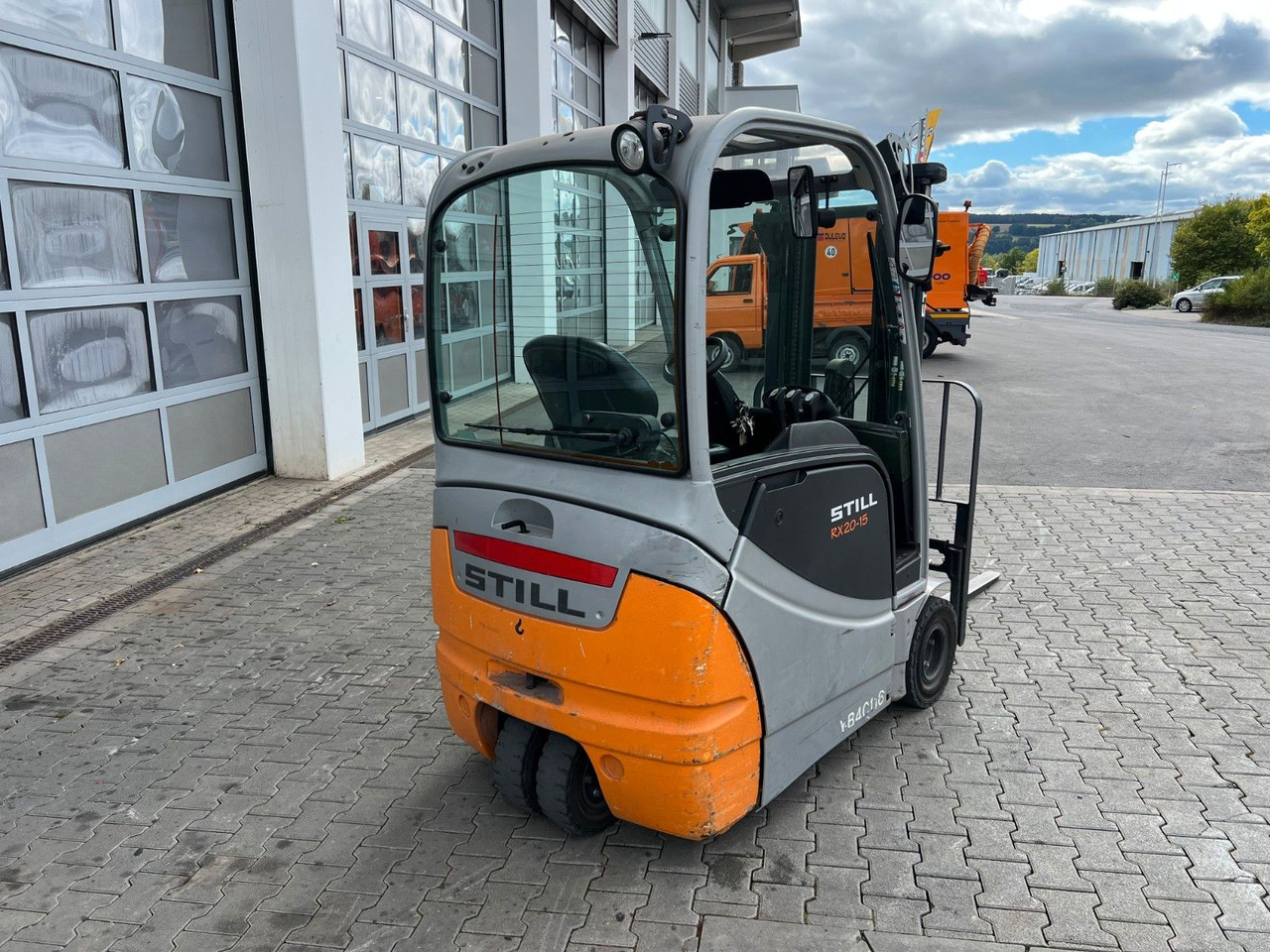 Still RX 20-14 / Triplex: 4,3m / 1.447h / SS / 03.2020 - Empilhadeira elétrica: foto 4 Still RX 20-14 / Triplex: 4,3m / 1.447h / SS / 03.2020 - Empilhadeira elétrica: foto 4