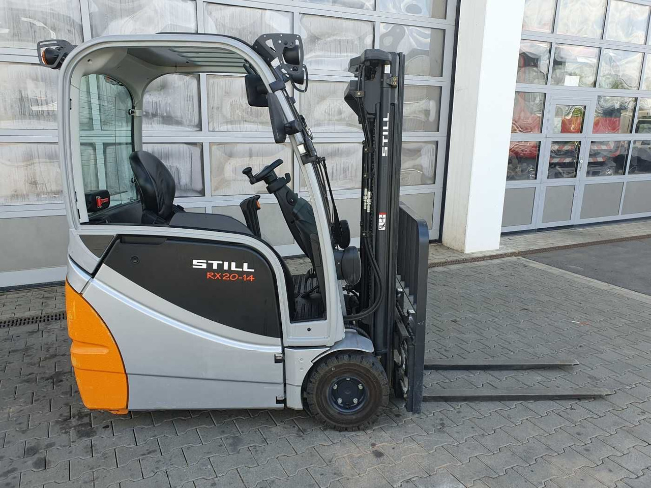 Still RX20-14 / 2025 / Triplex: 4.30m! / 751h! / SS - Empilhadeira elétrica: foto 2 Still RX20-14 / 2025 / Triplex: 4.30m! / 751h! / SS - Empilhadeira elétrica: foto 2