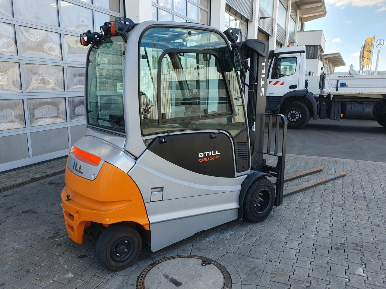 Still RX60-30L/600 - Triplex: 4,6m / nur 1.245h / SS - Empilhadeira elétrica: foto 4 Still RX60-30L/600 - Triplex: 4,6m / nur 1.245h / SS - Empilhadeira elétrica: foto 4