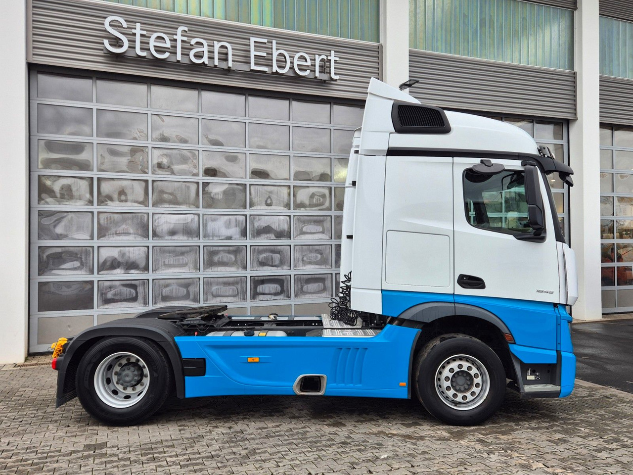 Mercedes-Benz Actros 1845 LS Öl-Retarder Navi PPC 2x Bett - Tractor: foto 5 Mercedes-Benz Actros 1845 LS Öl-Retarder Navi PPC 2x Bett - Tractor: foto 5