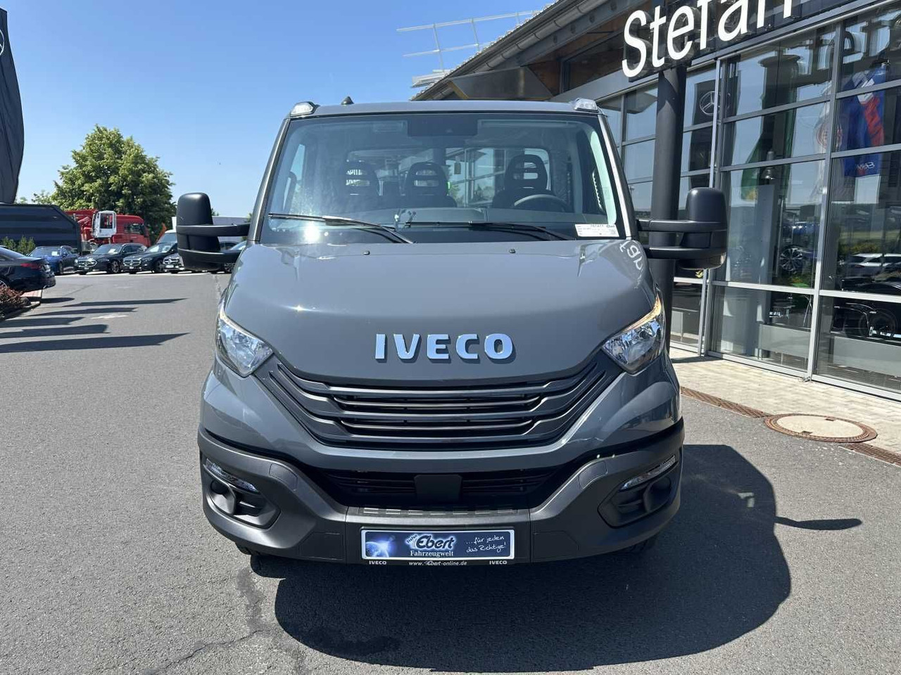 Iveco Daily 70C18 H 3.0L *R3.750mm*AHK*Luft*Sperre* - Veículo comercial: foto 2 Iveco Daily 70C18 H 3.0L *R3.750mm*AHK*Luft*Sperre* - Veículo comercial: foto 2
