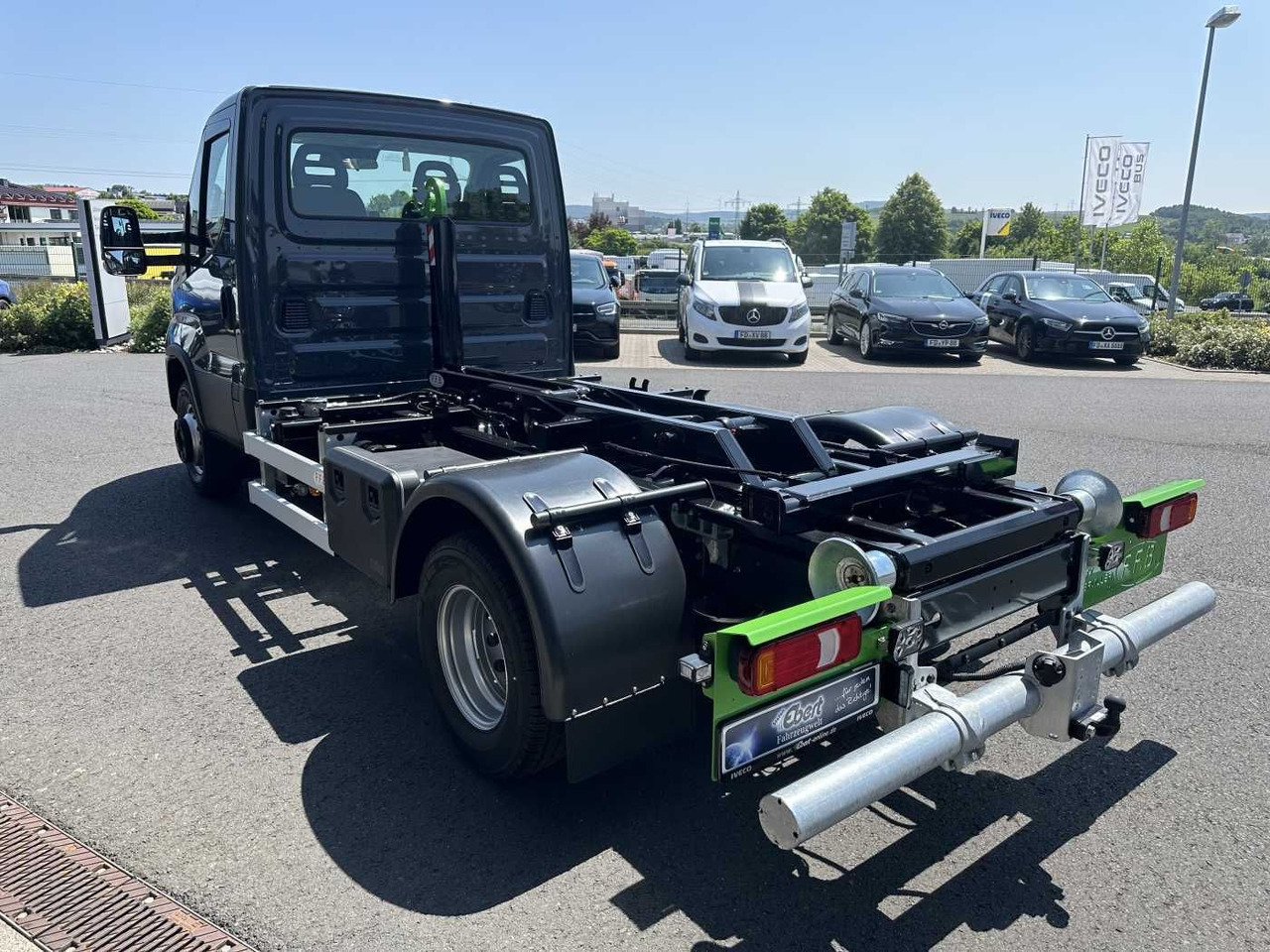 Iveco Daily 70C18 H 3.0L *R3.750mm*AHK*Luft*Sperre* - Veículo comercial: foto 5 Iveco Daily 70C18 H 3.0L *R3.750mm*AHK*Luft*Sperre* - Veículo comercial: foto 5