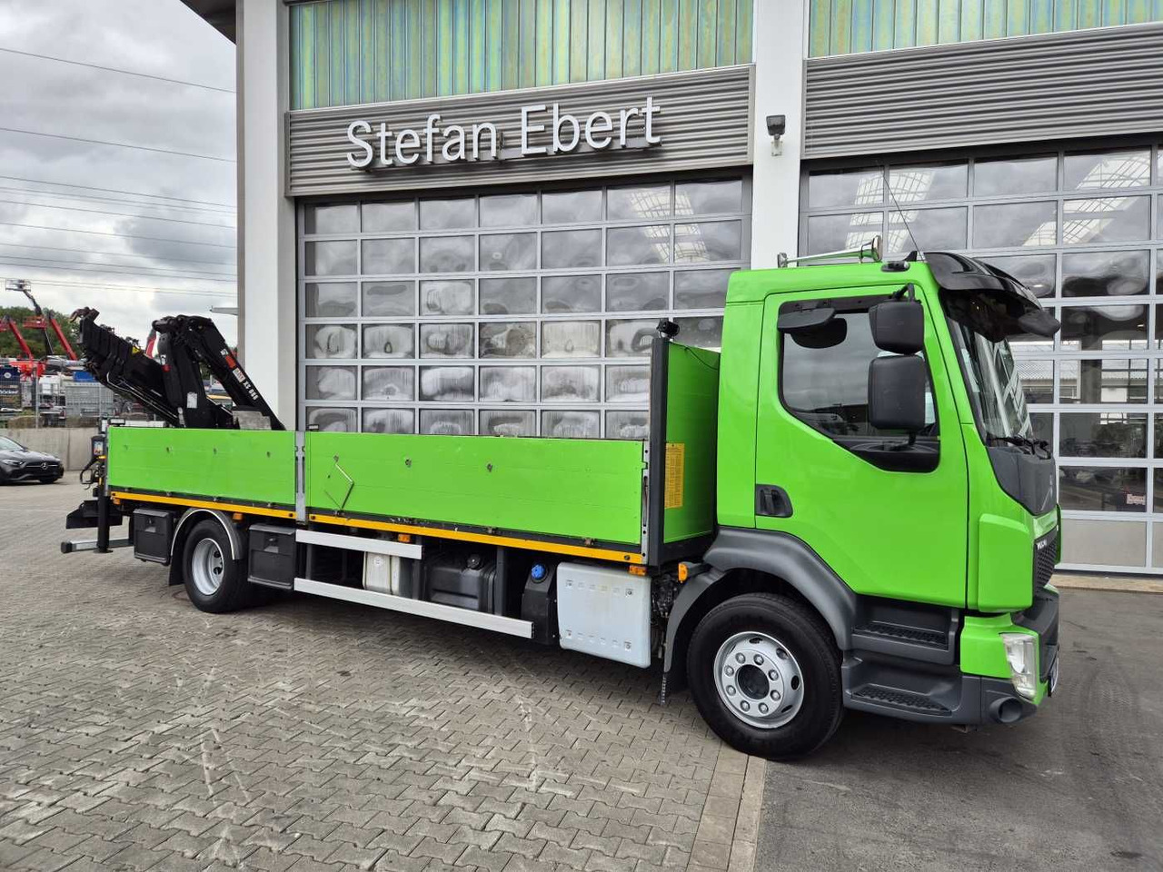 Volvo FL 42 R Kran Hiab XS 088 Funk bis 14 m! Kamera - Camião de caixa aberta/ Plataforma, Camião grua: foto 5 Volvo FL 42 R Kran Hiab XS 088 Funk bis 14 m! Kamera - Camião de caixa aberta/ Plataforma, Camião grua: foto 5