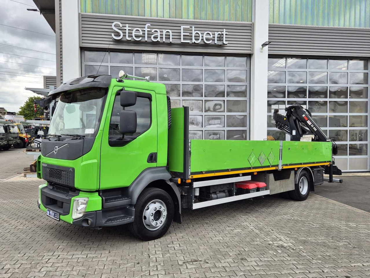 Volvo FL 42 R Kran Hiab XS 088 Funk bis 14 m! Kamera - Camião de caixa aberta/ Plataforma, Camião grua: foto 4 Volvo FL 42 R Kran Hiab XS 088 Funk bis 14 m! Kamera - Camião de caixa aberta/ Plataforma, Camião grua: foto 4