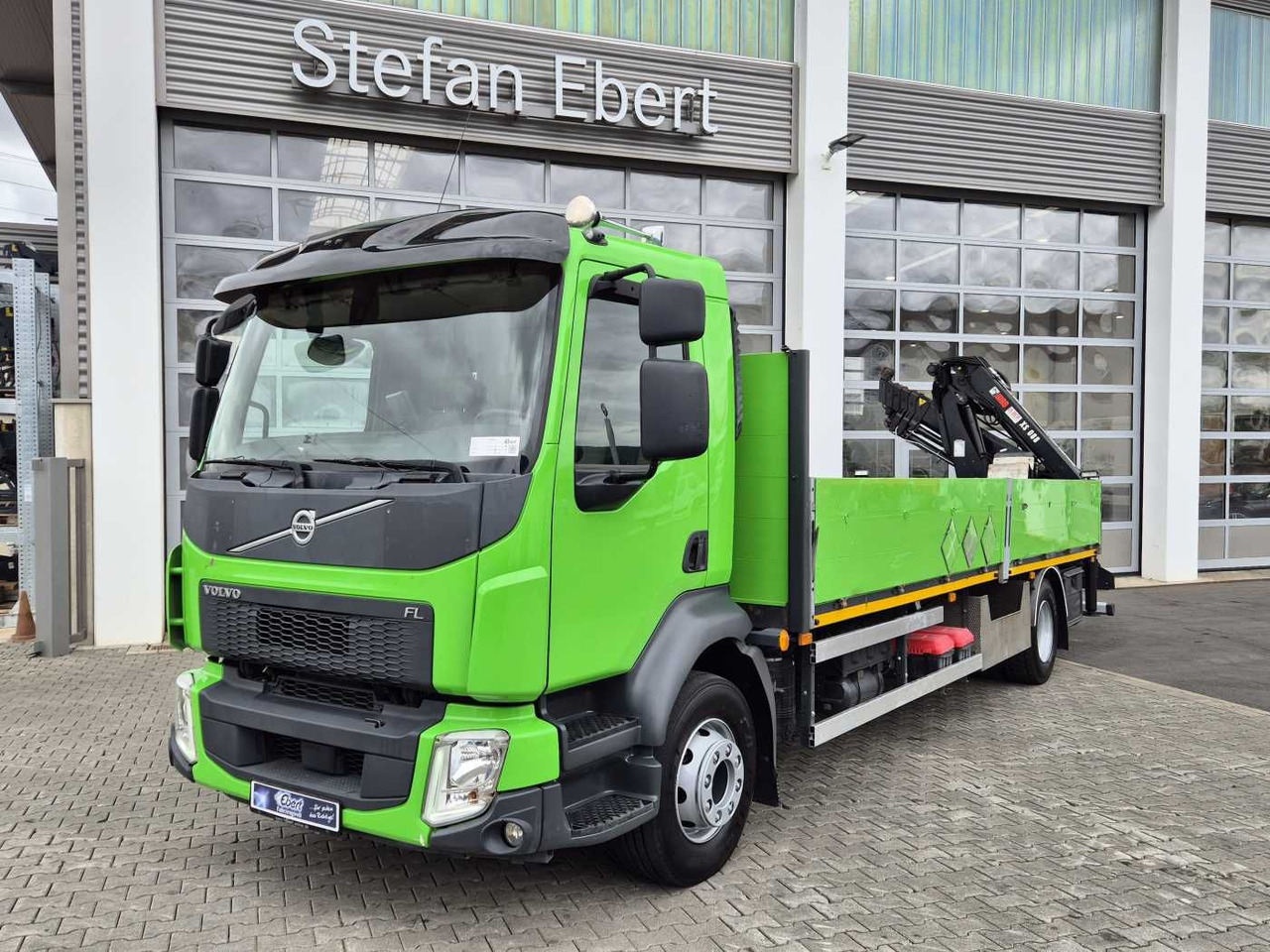 Volvo FL 42 R Kran Hiab XS 088 Funk bis 14 m! Kamera - Camião de caixa aberta/ Plataforma, Camião grua: foto 2 Volvo FL 42 R Kran Hiab XS 088 Funk bis 14 m! Kamera - Camião de caixa aberta/ Plataforma, Camião grua: foto 2