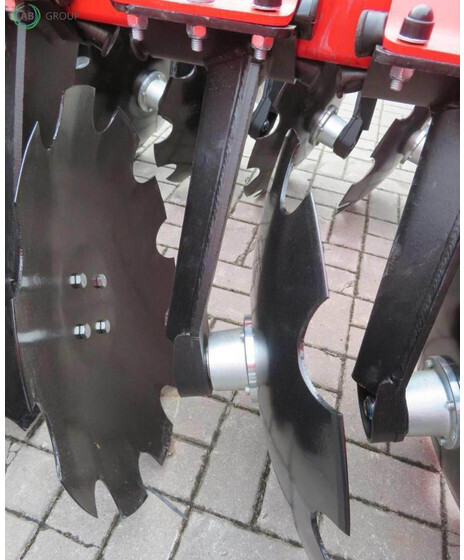 Awemak brona talerzowa składana hydraulicznie Ozyrys BTH4 - Grades de discos: foto 4 Awemak brona talerzowa składana hydraulicznie Ozyrys BTH4 - Grades de discos: foto 4