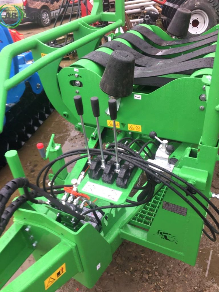 Inter-Tech self loading bale wrap GO01 - Empacotador de fardos: foto 3 Inter-Tech self loading bale wrap GO01 - Empacotador de fardos: foto 3