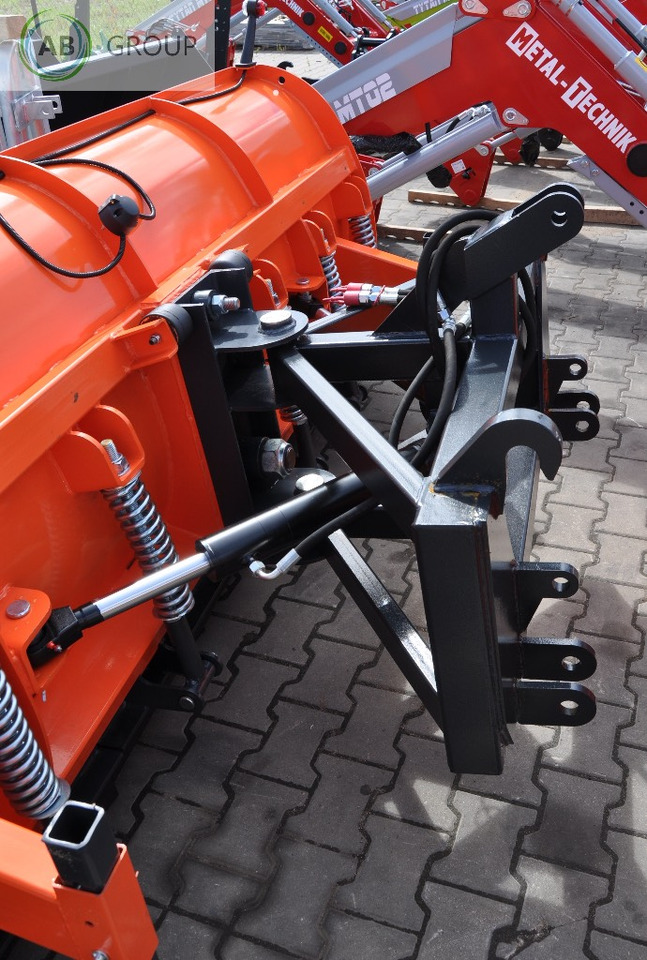 Metal-Technik snow plow 3.0 m category II - Lâmina limpa-neves por Máquina agrícola: foto 5 Metal-Technik snow plow 3.0 m category II - Lâmina limpa-neves por Máquina agrícola: foto 5