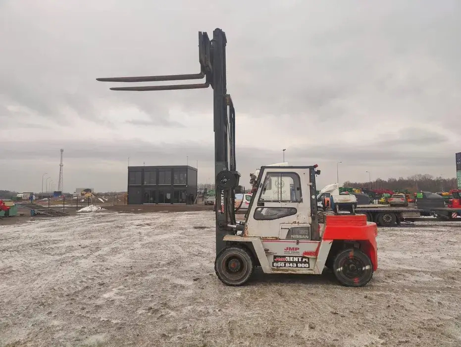 Nissan Jf05H60Pu - Empilhadeira a gás: foto 4 Nissan Jf05H60Pu - Empilhadeira a gás: foto 4