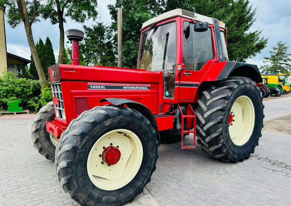 Trator Case IH 1255 XL: foto 8
