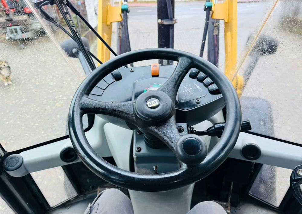 Pá carregadora de rodas Caterpillar 907H: foto 18