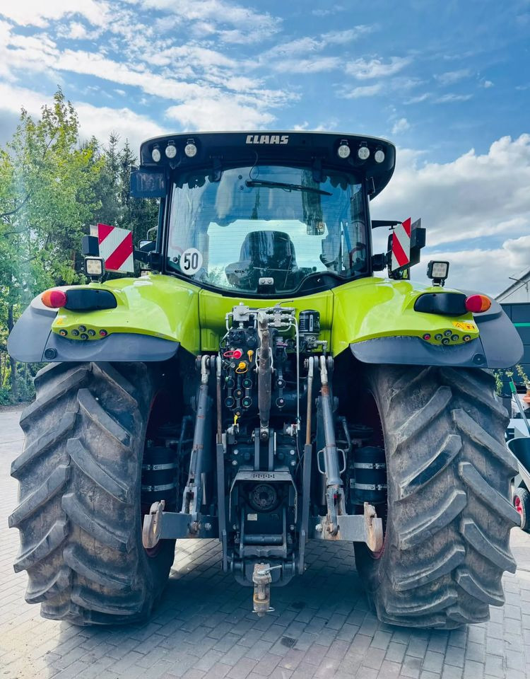 Trator Claas Axion 810 CMATIC: foto 8