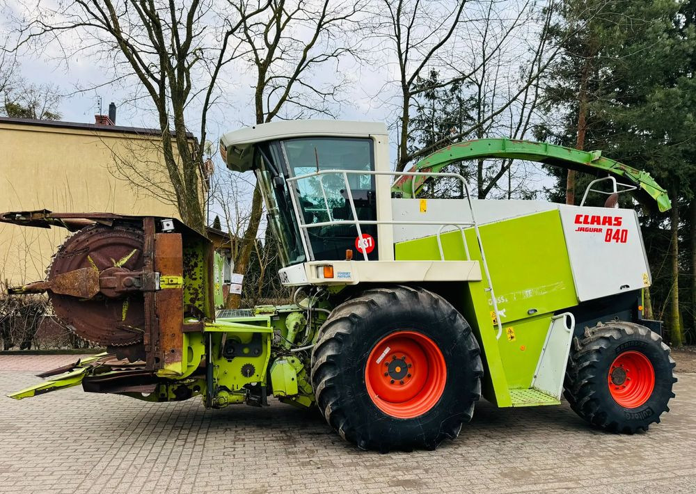 Claas Jaguar 840 - Picadora de forragem automotriz: foto 1 Claas Jaguar 840 - Picadora de forragem automotriz: foto 1