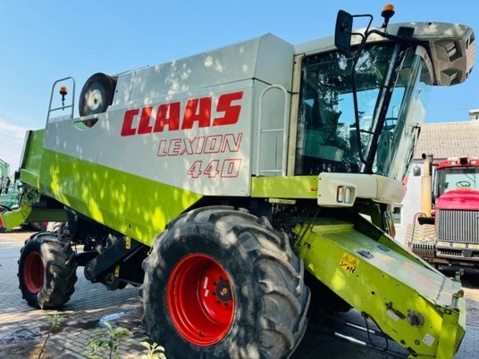 Claas LEXION 440 - Ceifeira debulhadora: foto 4 Claas LEXION 440 - Ceifeira debulhadora: foto 4