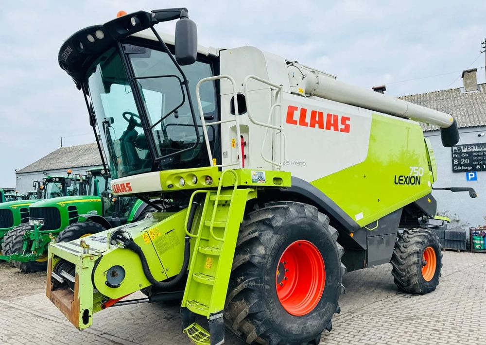 Claas LEXION 750 APS HYBRID - Ceifeira debulhadora: foto 2 Claas LEXION 750 APS HYBRID - Ceifeira debulhadora: foto 2