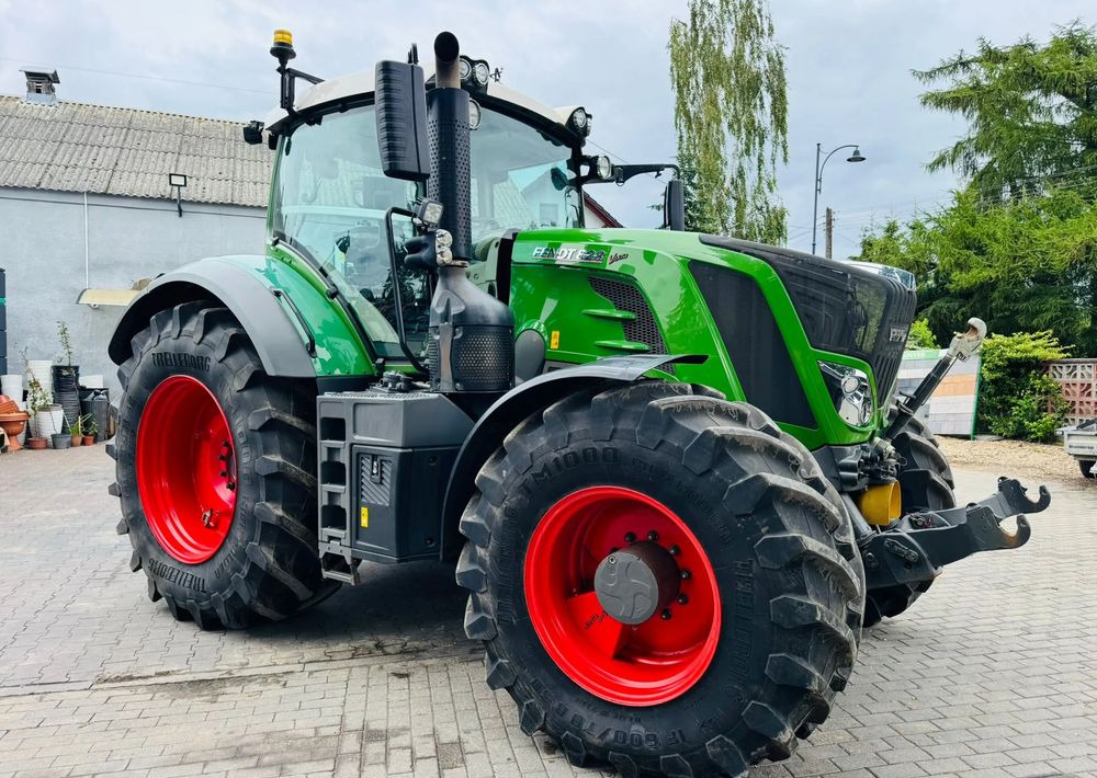 Fendt 828 Vario Profi Plus - Trator: foto 3 Fendt 828 Vario Profi Plus - Trator: foto 3