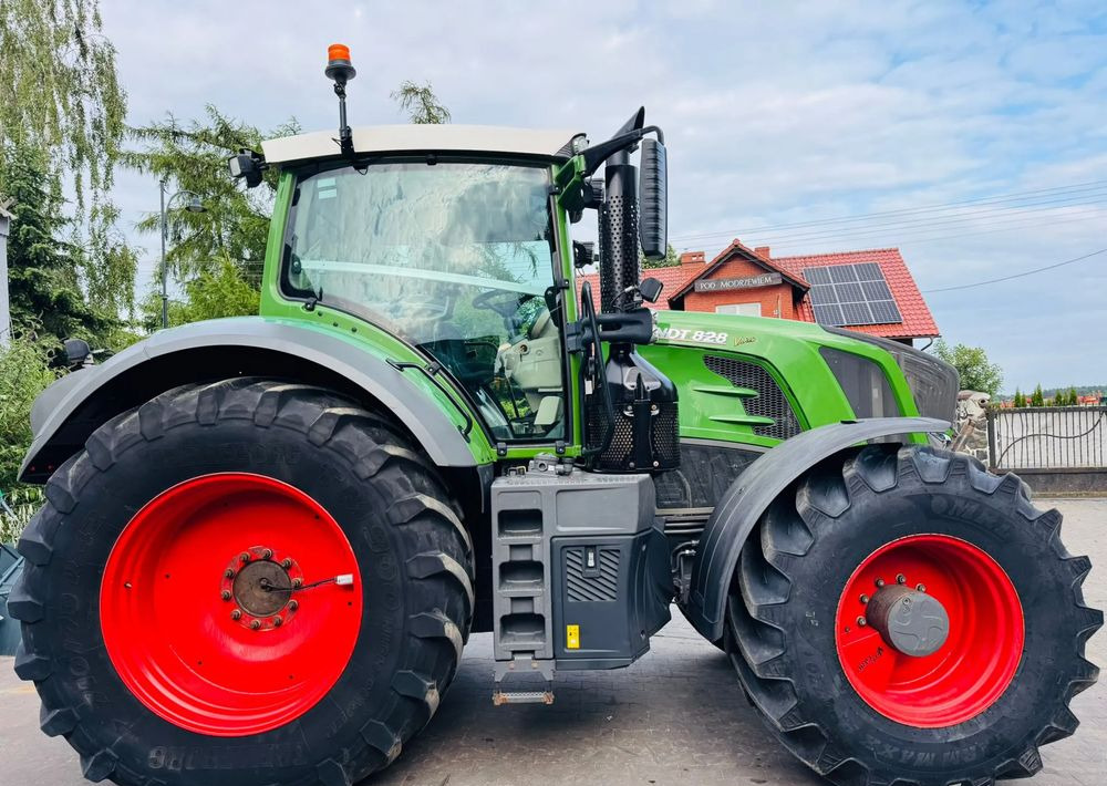 Fendt 828 Vario Profi Plus - Trator: foto 5 Fendt 828 Vario Profi Plus - Trator: foto 5