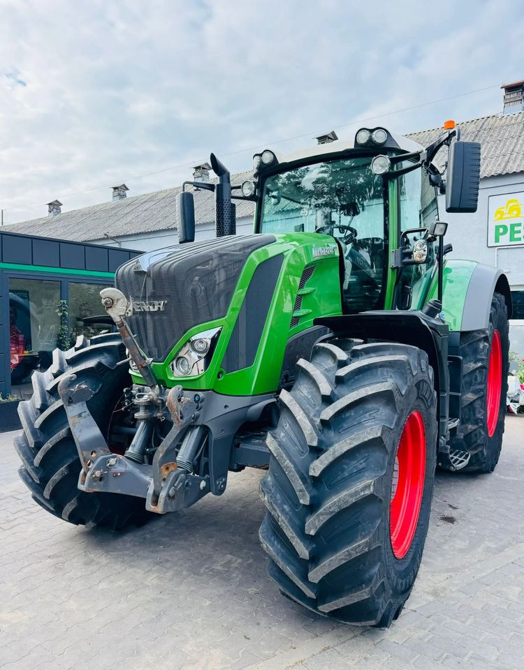 Fendt 828 Vario profi PLUS - Trator: foto 3 Fendt 828 Vario profi PLUS - Trator: foto 3