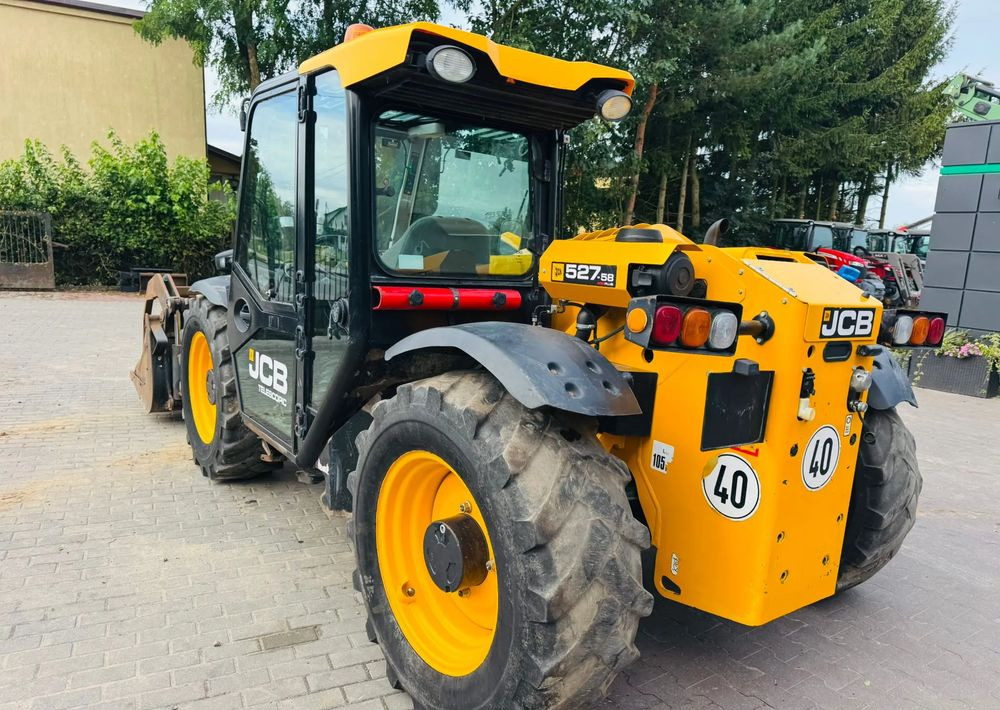 JCB 527-58 AGRI PLUS - Empilhador telescópico: foto 3 JCB 527-58 AGRI PLUS - Empilhador telescópico: foto 3