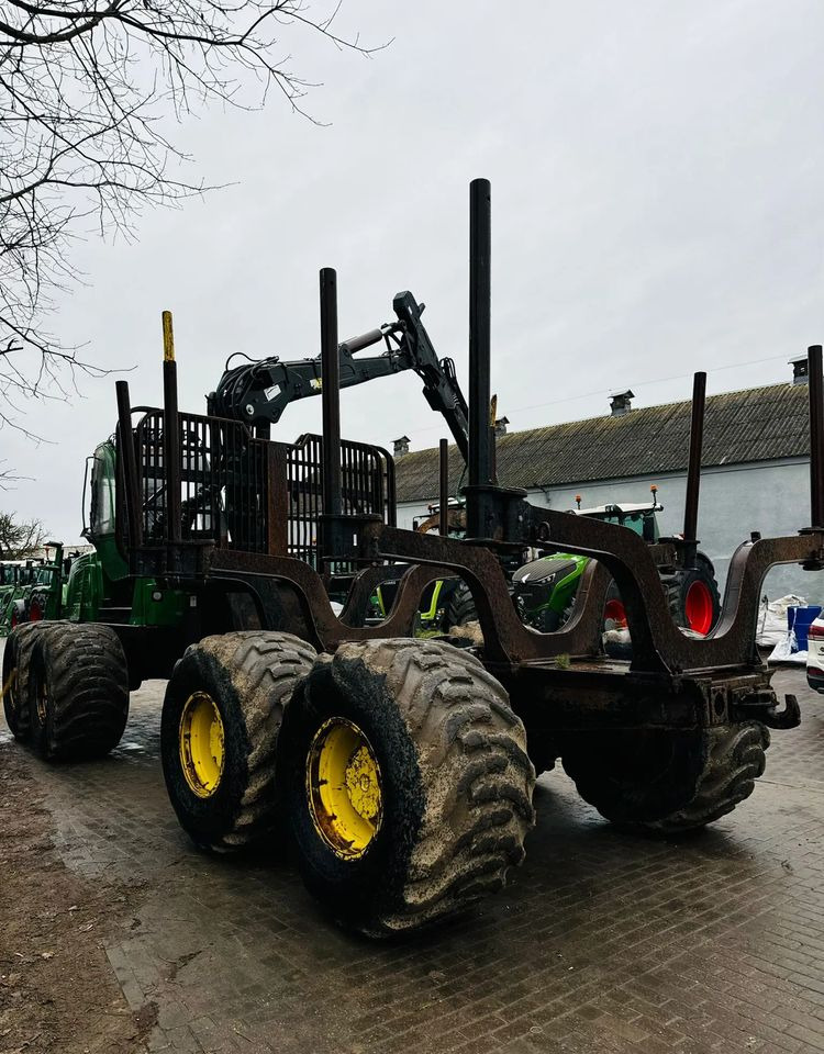 Forwarder John Deere 1910E: foto 12