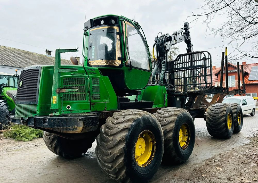 John Deere 1910E - Forwarder: foto 1 John Deere 1910E - Forwarder: foto 1
