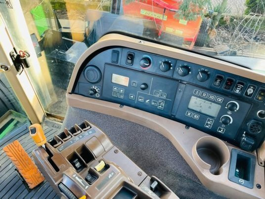 John Deere 8130 - Trator: foto 5 John Deere 8130 - Trator: foto 5