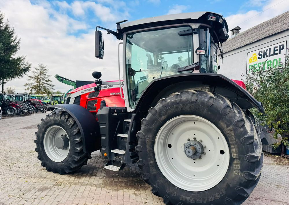 Massey Ferguson 8S.225 - Trator: foto 2 Massey Ferguson 8S.225 - Trator: foto 2