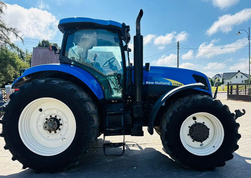 New Holland T7030 - Trator: foto 2 New Holland T7030 - Trator: foto 2