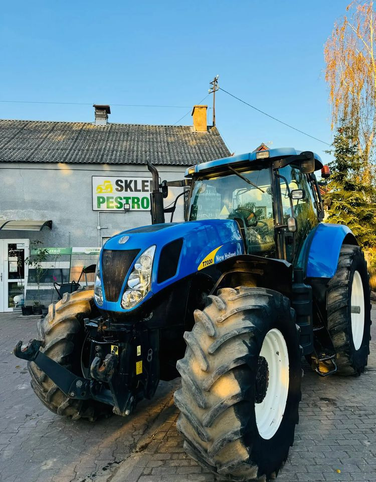 New Holland T7030 - Trator: foto 4 New Holland T7030 - Trator: foto 4