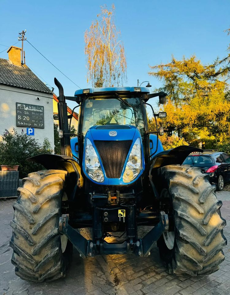 New Holland T7030 - Trator: foto 2 New Holland T7030 - Trator: foto 2