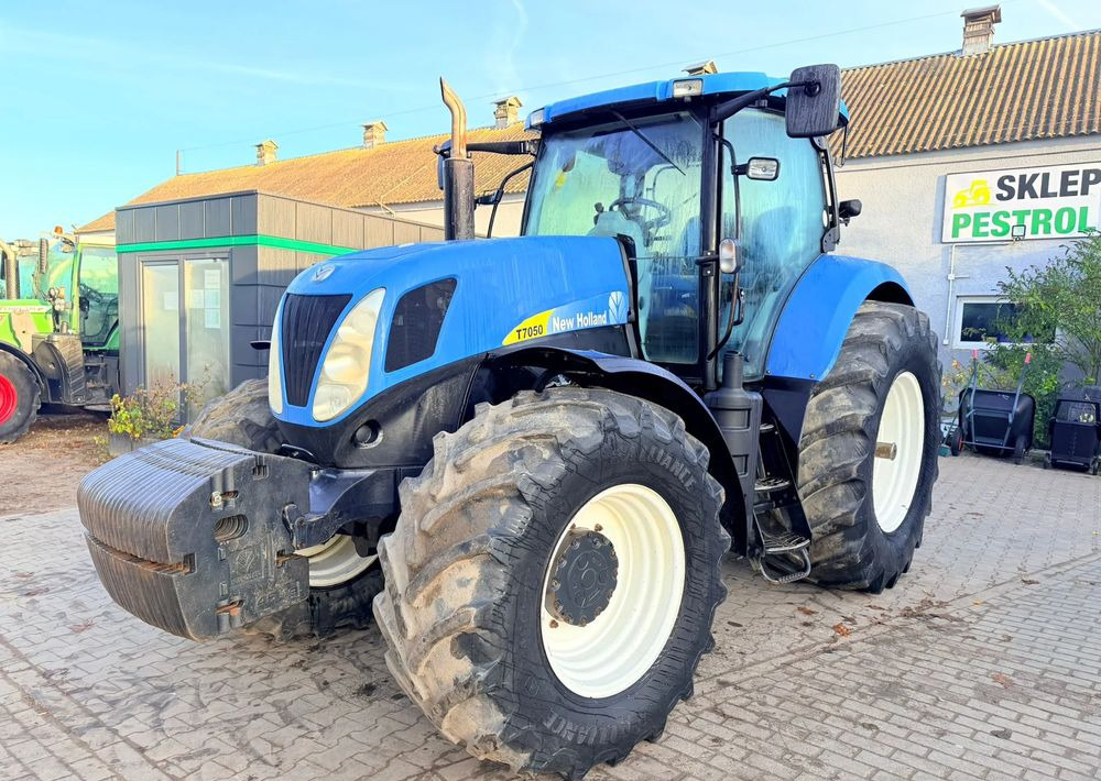 New Holland T7050 - Trator: foto 3 New Holland T7050 - Trator: foto 3