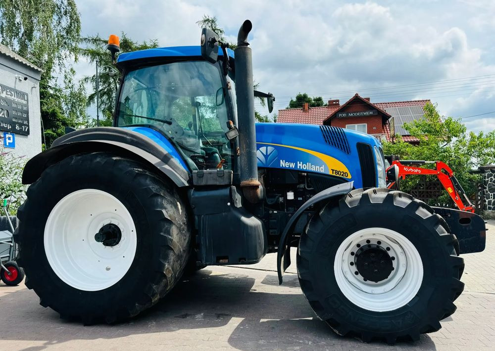 New Holland T8020 - Trator: foto 2 New Holland T8020 - Trator: foto 2