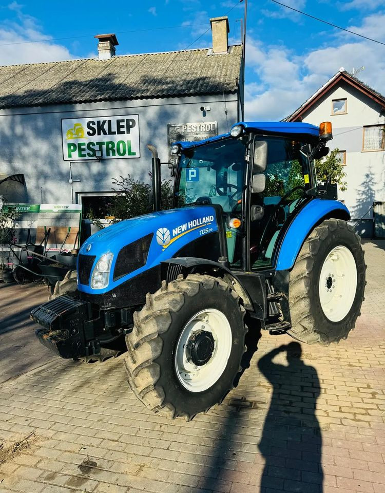 New Holland TD5.95 - Trator: foto 2 New Holland TD5.95 - Trator: foto 2